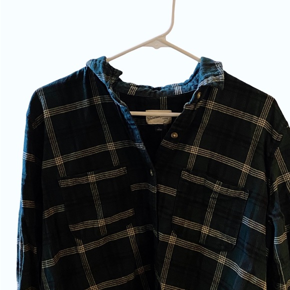 Universal Thread Size Large Woman’s Button Down Long Sleeve Shirt - Picture 10 of 17